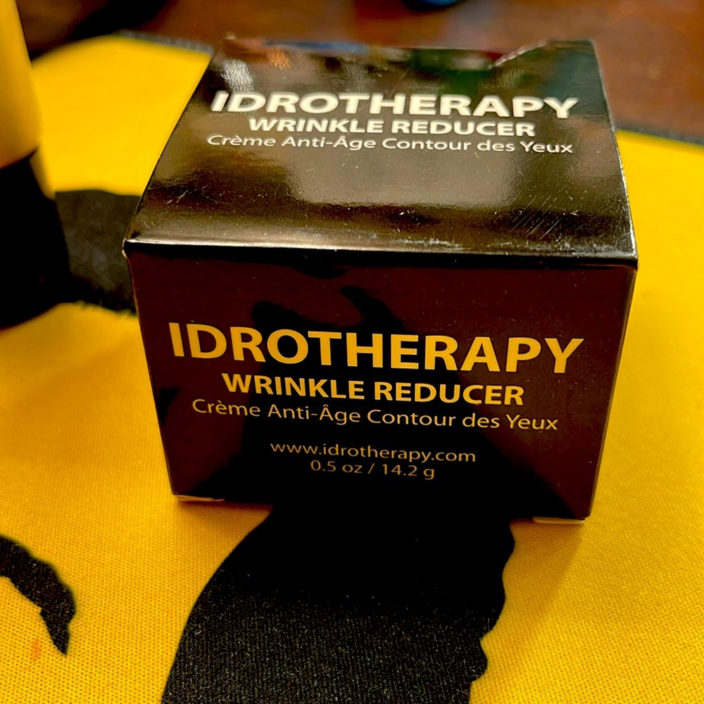 BRAND NEW: NEVER USED!!!!! IDROTHERAPY Wrinkle Reducer